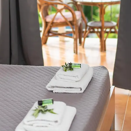 Sandy Complex By Konnect - Poolside & Seaside Hotel de apartamente